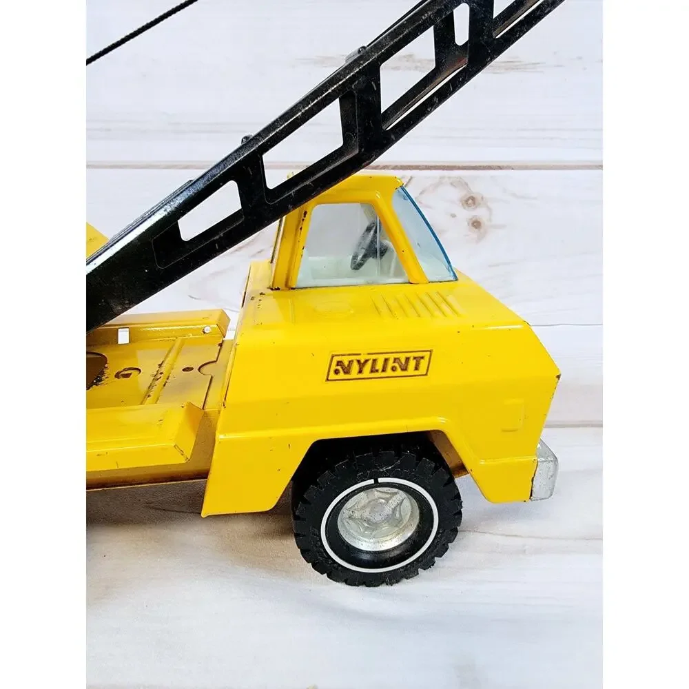 Nylint Vintage Pressed Steel Crane Truck 1:18 Scale Yellow Black Construction